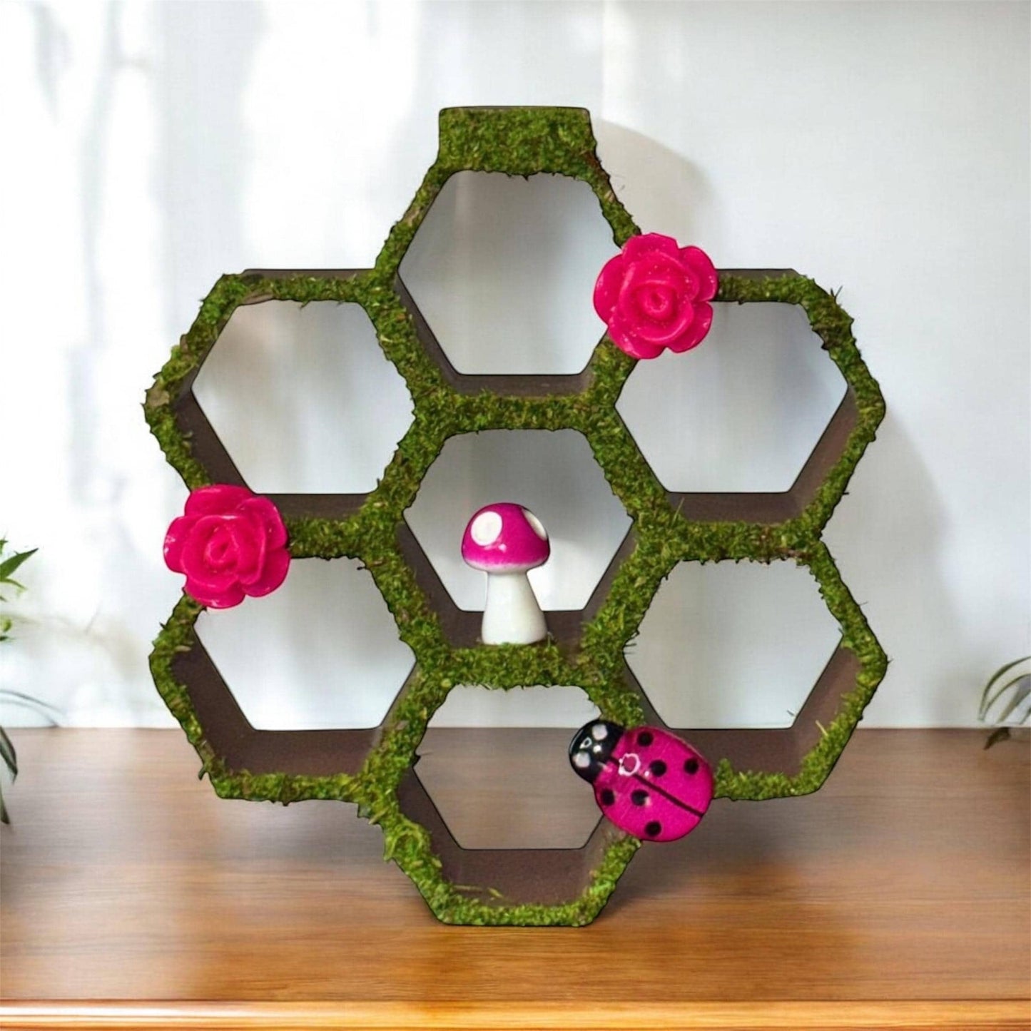Moss & Flower Honeycomb Decor | Jumping Spider Enclosure Decoration | Spider Terrarium Accessory